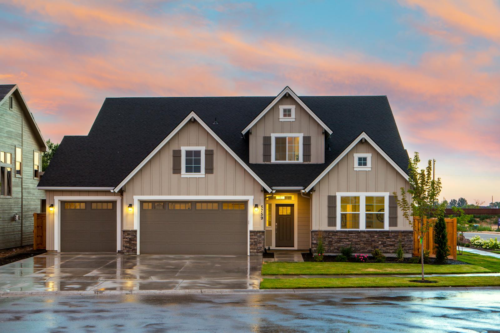 home, homeowners, Charming family home in Boise, ID with a modern facade and spacious garage.